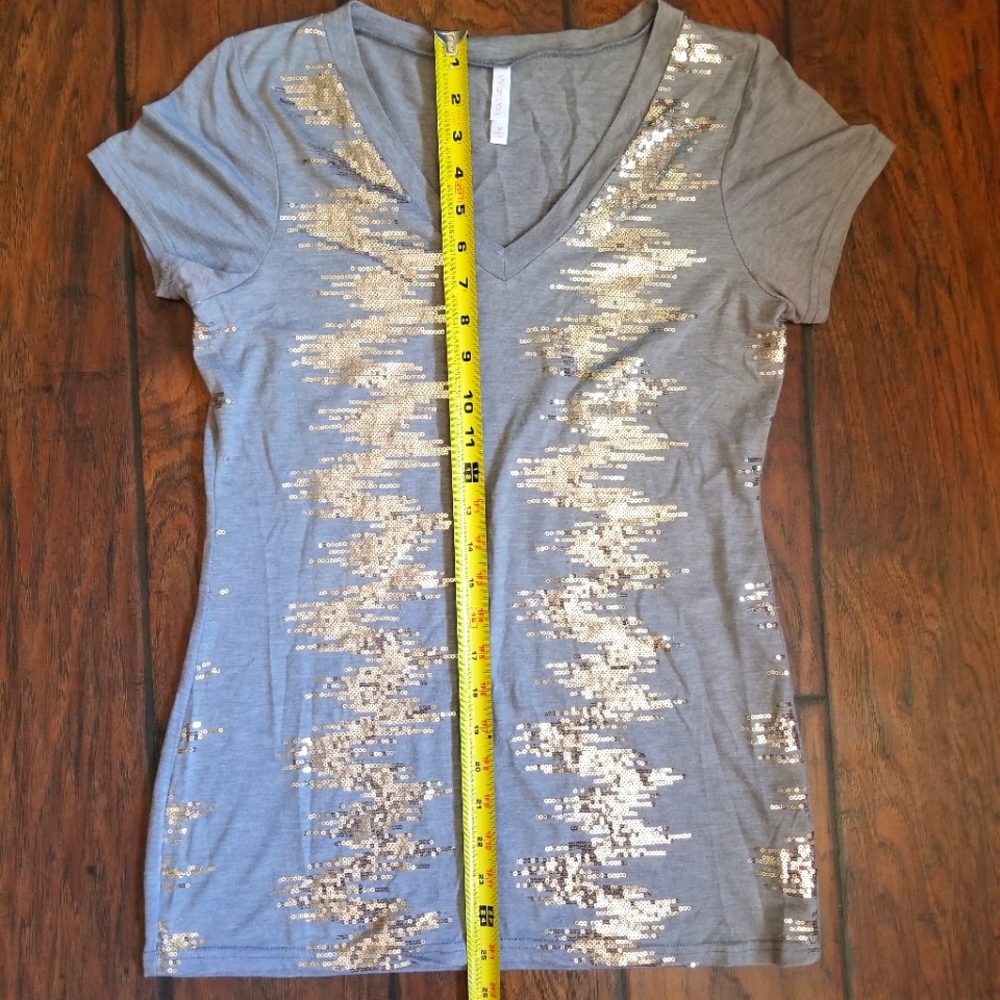 ๐HP๐ Xhilaration v neck - Picture 6 of 6
